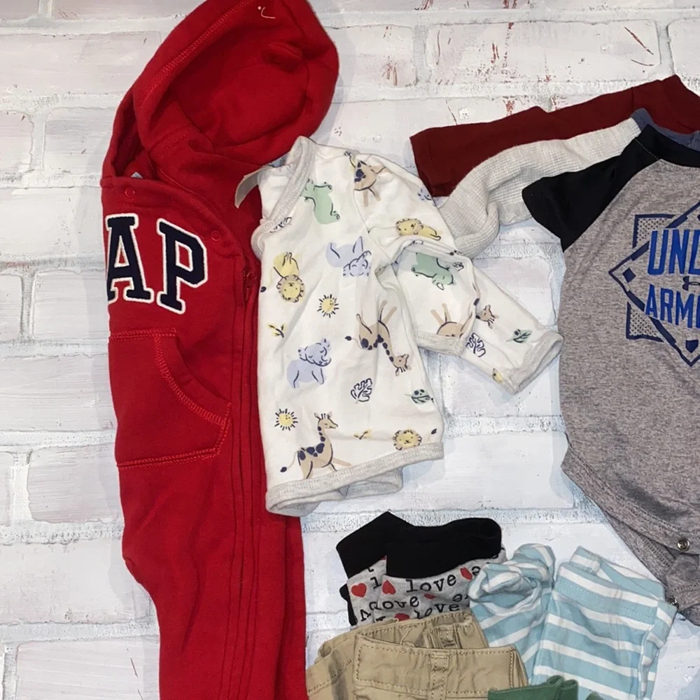 Babyboy 0/3m onesie pants bundle!!